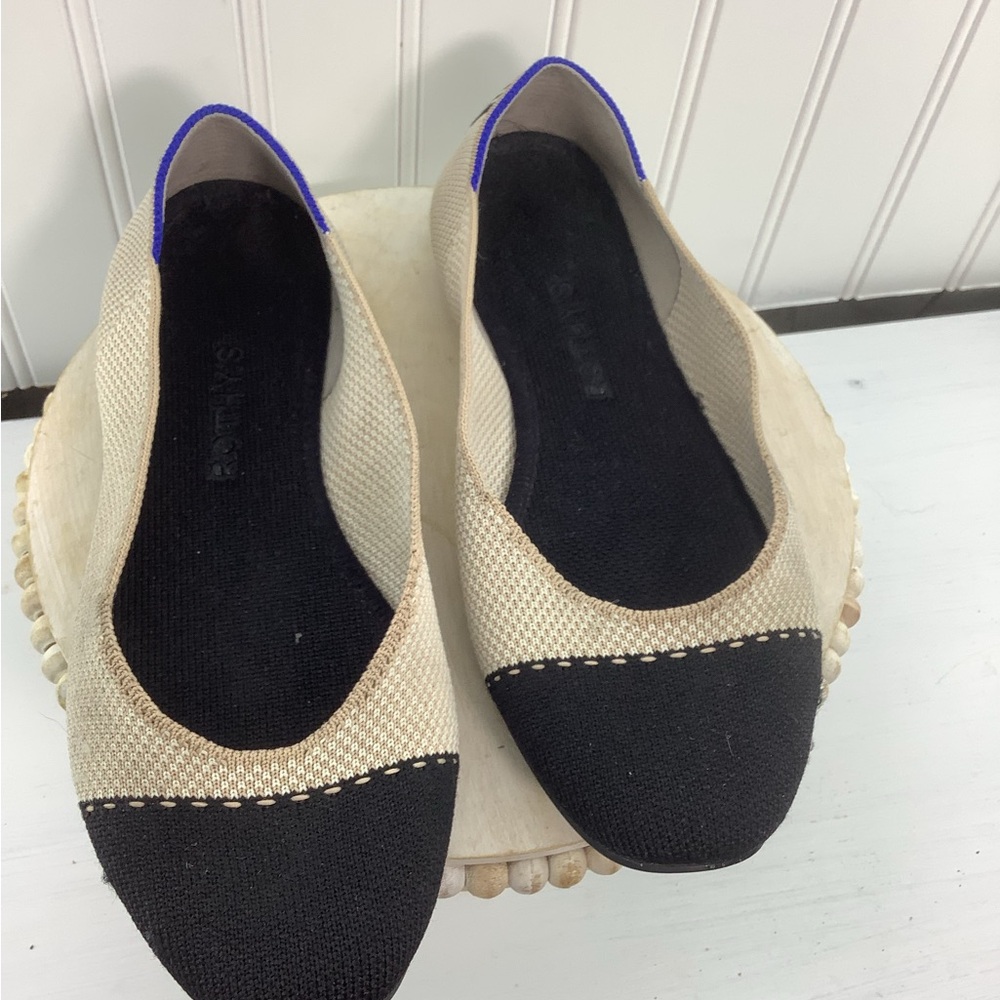 Rothy's Beige and Black Knit Pointed Toe Flats with Blue Trim